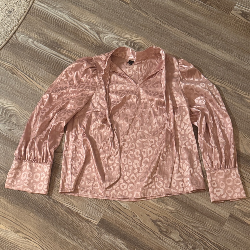 SHEIN Curve Blush Patterned Top